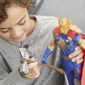 MARVEL STUDIOS LOVE & THUNDER FIGURA DE ACCIÓN